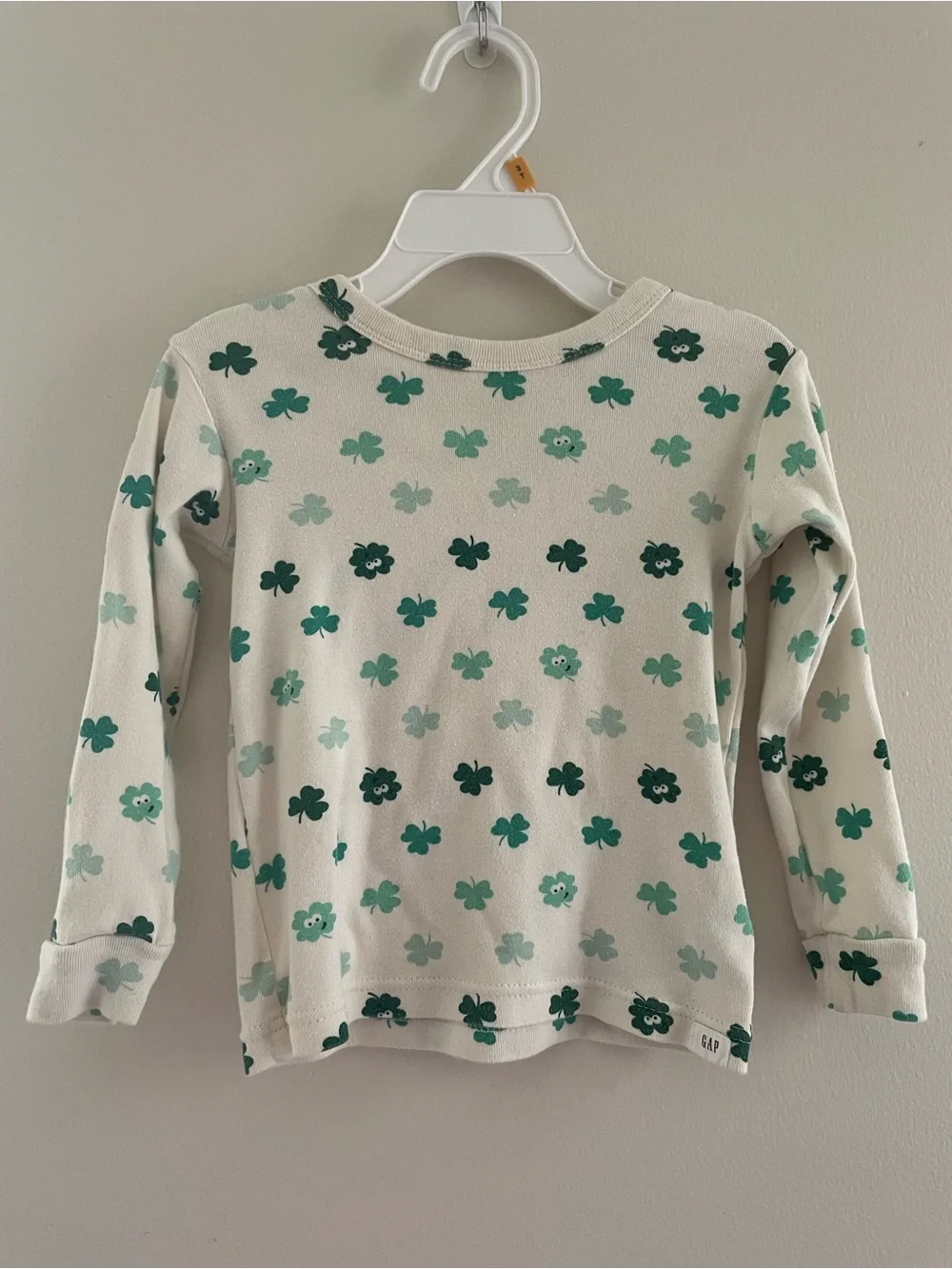 Baby Gap 3T Unisex Shamrock PJ Set